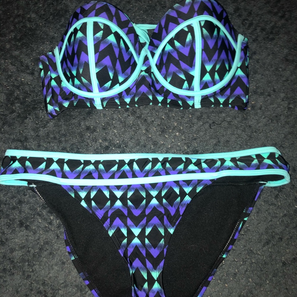 Bright size large swim suit